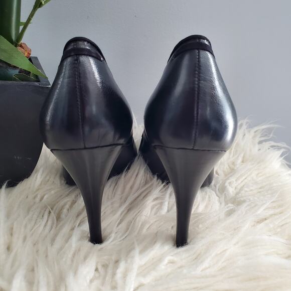 Nine West GHITA Black Leather Almond Toe Bow Detail Pumps Size 10M - Picture 7 of 13